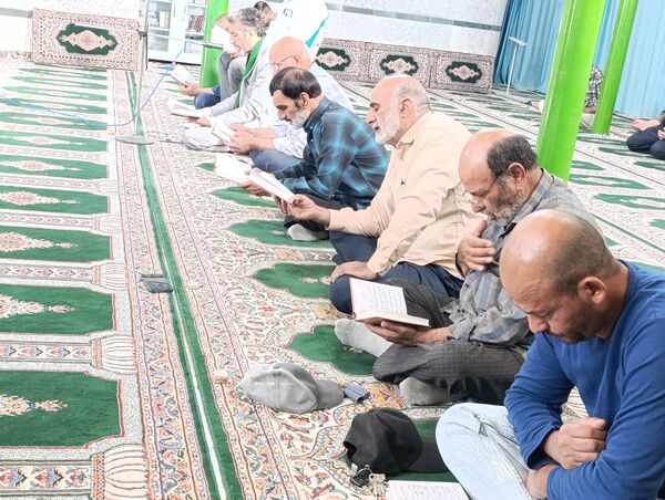 مراسم قرائت دعای ندبه در شهر سفیددشت 