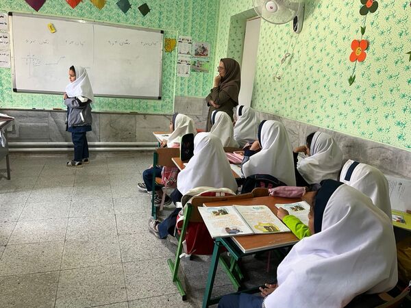 بازدید تیم کارشناسی اداره‌کل آموزش و پرورش استان یزد از واحدهای آموزشی خاتم 
