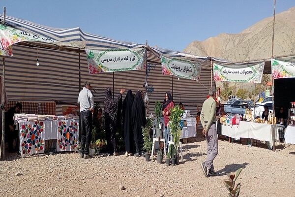 آغاز مراسم روز شهر بار با افتتاح نمایشگاه محصولات محلی و صنایع دستی