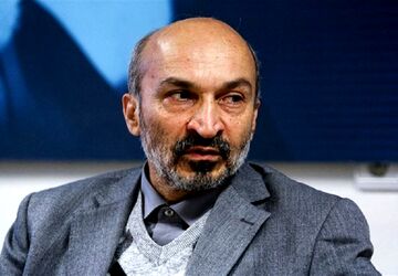 بازدید رئیس دانشگاه تهران از کتابخانه مرکزی و مرکز اسناد 