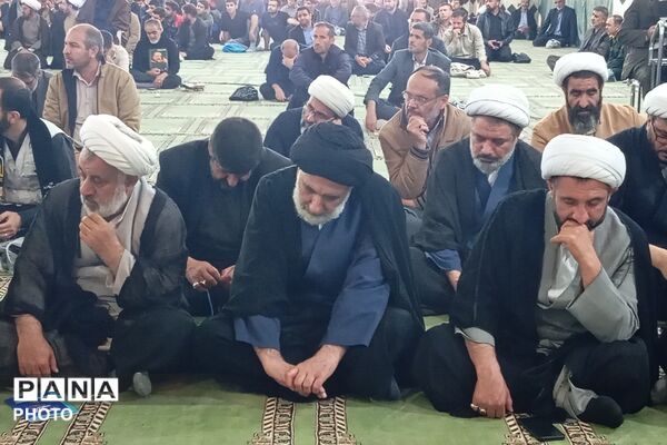 از کودکان تا بسیجیان؛ همه آمدند برای مردی که در قلب مردم بود