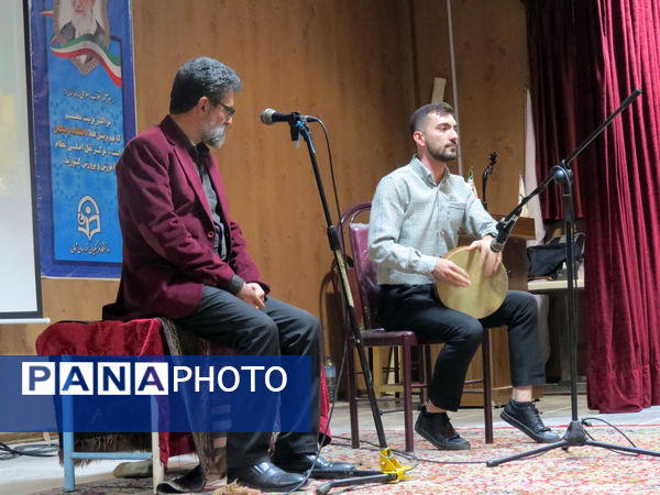 اختتامیه جشنواره شعرخوانی و شعر سرایی بومی‌ محلی 