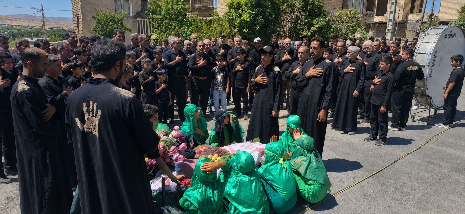 روستای ازناو غرق در ماتم عاشورای حسینی