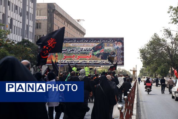 پیاده‌روی جاماندگان اربعین حسینی در تبریز