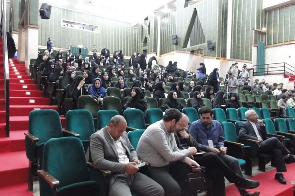 برگزاری دوره آموزشی تربیتی جهت توانمند سازی معلمان مدارس منطقه ۱۰