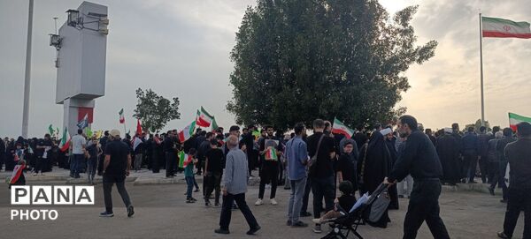 خروش حماسی مردم انقلابی بندرعباس در تجدید میثاق با رهبر جدید انقلاب اسلامی