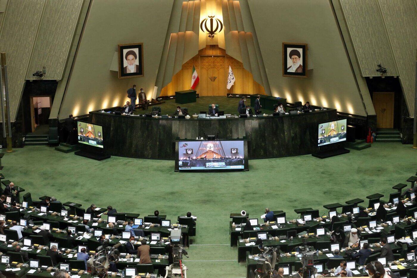 ناظران هیأت رئیسه مجلس دوازدهم در سال دوم انتخاب شدند