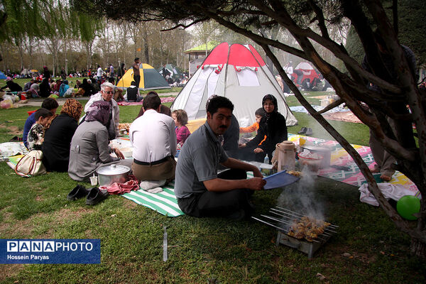 ۱۳ فروردین روز دوستی با طبیعت