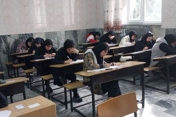 امتحانات نوبت اول در مدرسه حضرت زینب(س) ناحیه یک شهرری