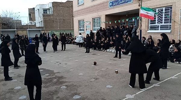  مسابقات ورزشی در دبیرستان خاص نمونه فرهنگ 