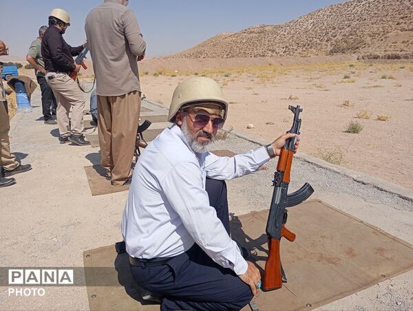 کارمندان و خدمتگزارانی که برای یک روز، سربازان بی‌ ادعا شدند