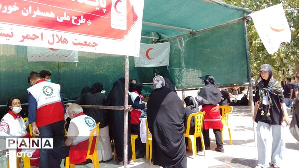 فرشتگان سرخ و سفید در مسیر خورشید