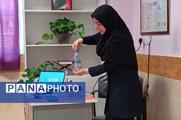 برگزاری جشنواره تدریس برتر در ناحیه 2 بهارستان