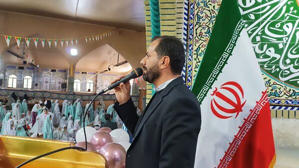 نماز جماعت انسجام‌بخش جشن تکلیف دختران بویراحمدی