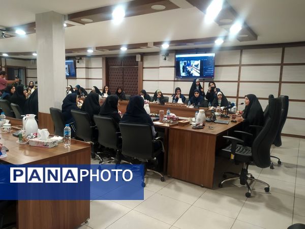 حضور خبرنگاران پانا استان قم در دوره آموزشی نوراوی مهر