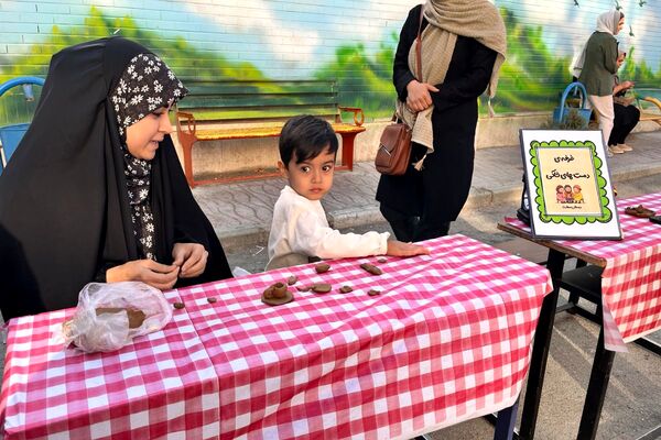 مهد اولیا؛ ابتکار خلاقانه معاون پرورشی دبستان سعادت برای مشارکت ویژه اولیا با کادر مدرسه