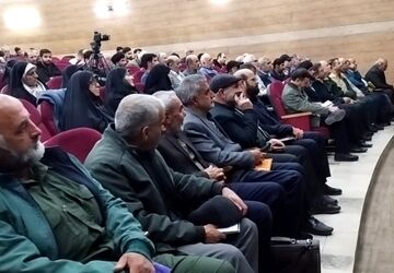 کارگاه توان افزایی راویان دفاع مقدس استان اصفهان در کانون همدانیان