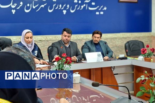 جلسه هم‌افزایی و توانمندسازی دانش‌آموزان جدیدالورود خبرگزاری پانا قرچک