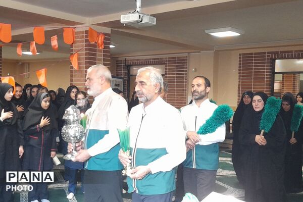 جشن میلاد حضرت زینب(س) با حضور خادمان رضوی
