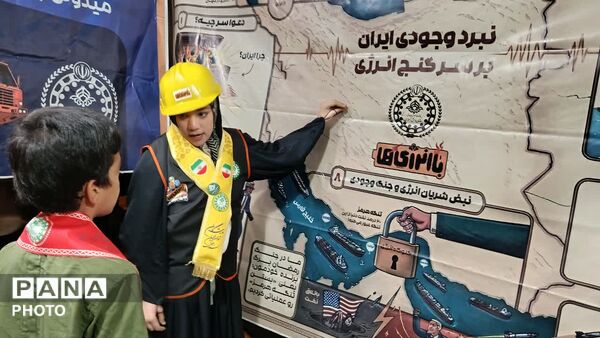 بازدید مشاور وزیر در امور تشکل‌های دانش‌آموزی از موکب «باانرژی ها» در قم