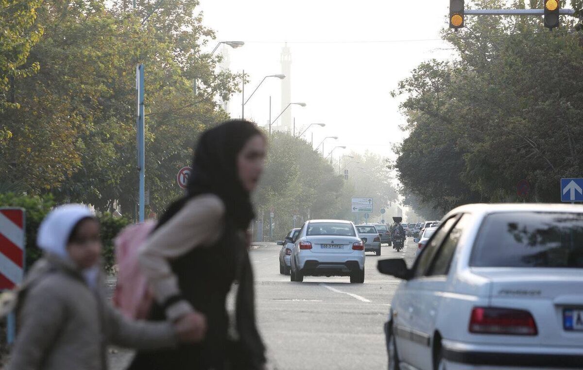 اُزن، آلاینده شاخص مرداد تهران؛ ثبت ۱۱ روز هوای ناسالم 