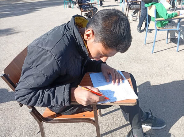 برگزاری آزمون جامع در دبیرستان مهندس حمیدیا