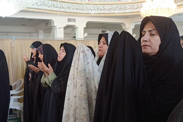 جمعه‌ای به رنگ ایمان؛ مسجد جامع لبریز از عطوفت و معنویت