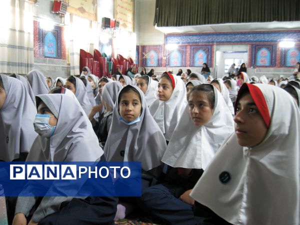 جشن ولادت حضرت معصومه (س) و روز دختر در مدرسه آزادی 