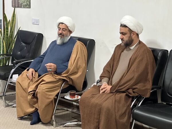 دیدار تمامی مسئولان ساوجبلاغ با امام جمعه 