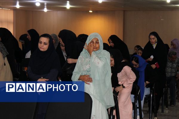 برگزاری جلسه انجمن اولیا دبیرستان شاهد بندرعباس 