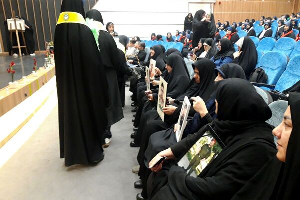 یادواره شهدای جنگ دوازده روزه در سالن ارشاد اسلامی شهرستان قدس