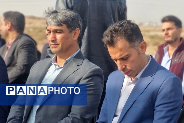 آیین کلنگ‌زنی هنرستان خیرساز هیأت امنایی در قرچک