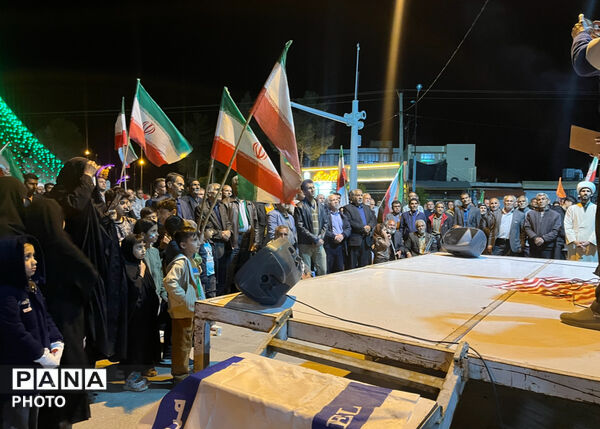 برگزاری مراسم بزرگداشت قائد امت در خاتم