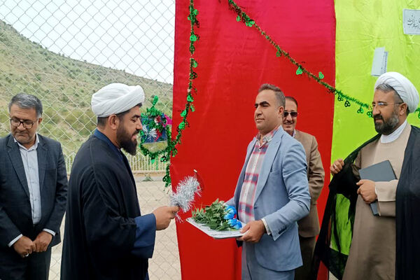 نواختن زنگ سپاس معلم در مدرسه الزهرا شهرستان مارگون