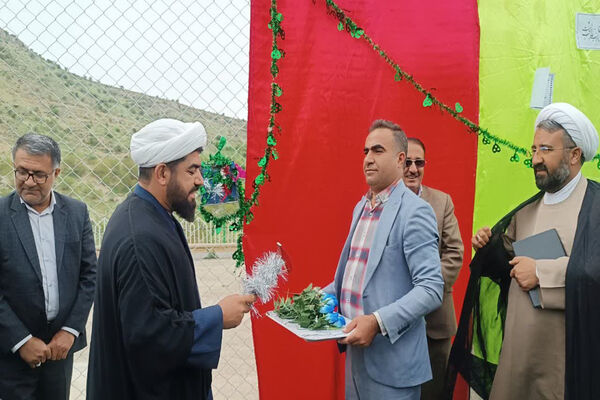 نواختن زنگ سپاس معلم در مدرسه الزهرا شهرستان مارگون