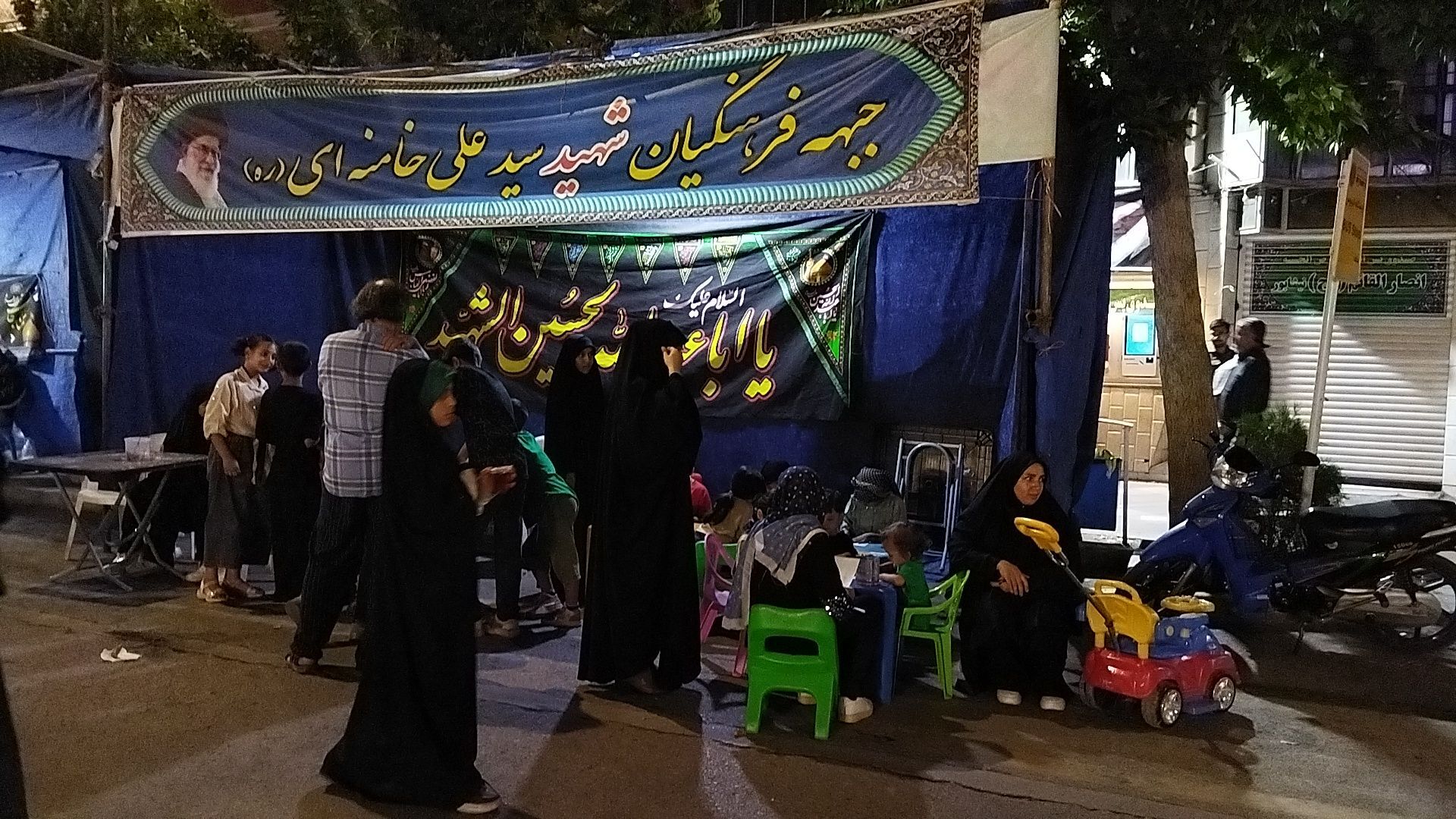 موکب جبهه فرهنگیان نیشابور در چهارمین شب ماه محرم ۱۴۰۵