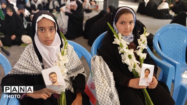 میهمانی لاله‌ها در شهرستان بن با حضور دانش‌آموزان 