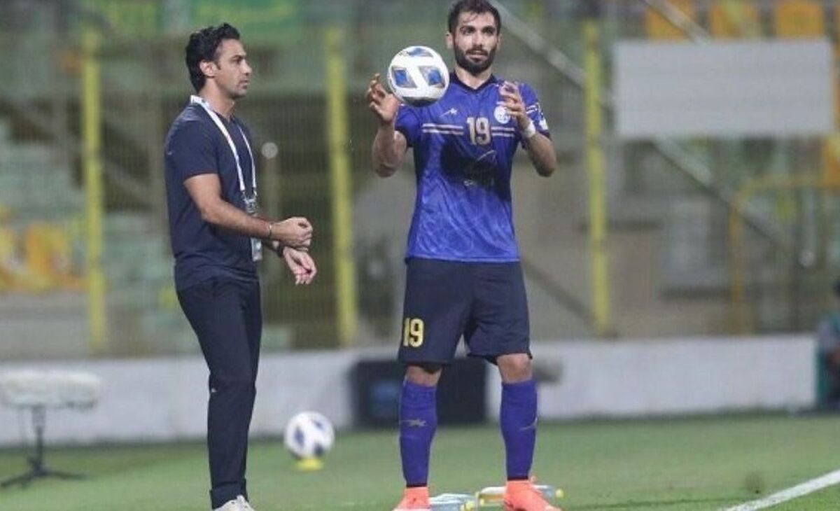 عارف آقاسی استقلالی شد