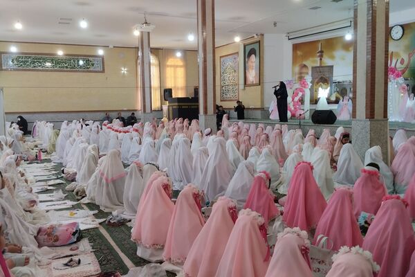 جشن تکلیف هزار دانش‌آموز دختر ناحیه ۳ شیراز