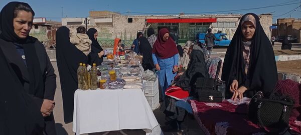بازارچه محلی در حاشیه جشن چله خرد عارف آباد