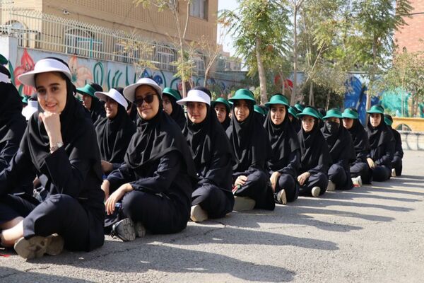 هفته تربیت‌بدنی با شور و انرژی در دبیرستان شاهد مرضیه 