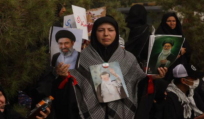 گرامیداشت یاد رهبر شهید انقلاب در تجمعات شبانه