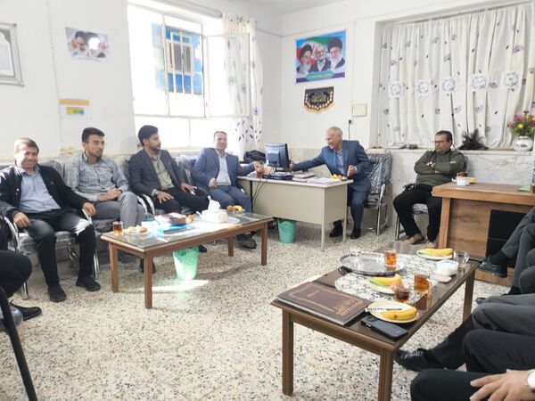 بازدید مسئولین آموزش و پرورش  از دبستان شهید پسندیده فدافن