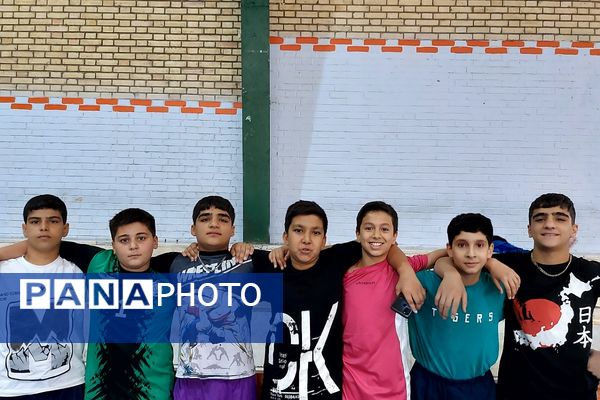 برگزاری مسابقات ورزشی در ورزشگاه شهدای قلعه نو کهریزک