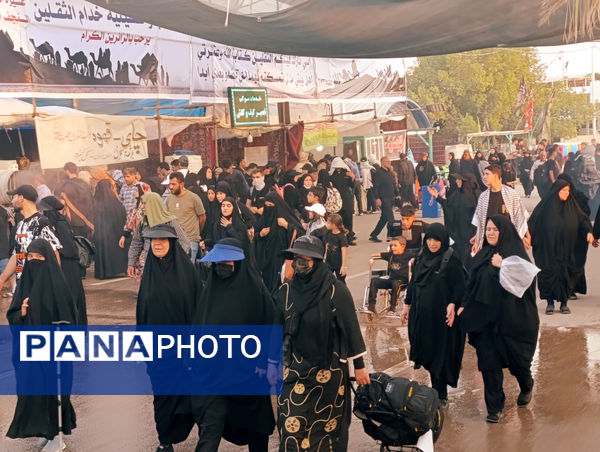 عاشقان حسینی در مسیر پیاده‌روی اربعین حسینی