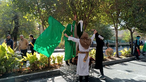 دانش‌آموزان با حضور در راهپیمایی ۱۳ آبان تنفر خود را نسبت به شیاطین امروزی نشان دادند