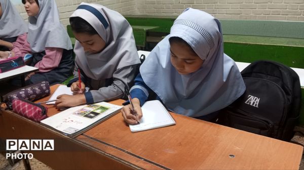 کلاس های مجازی شیدا در دبستان بنت الهدی صدر 