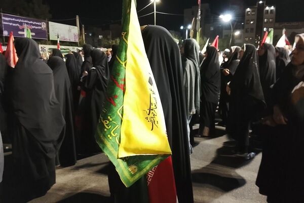 ۲۰۰ شب ایستادگی در میدان معلم