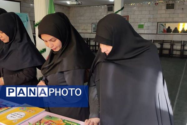 برگزاری نمایشگاه انجمن اسلامی در شهرستان سملقان