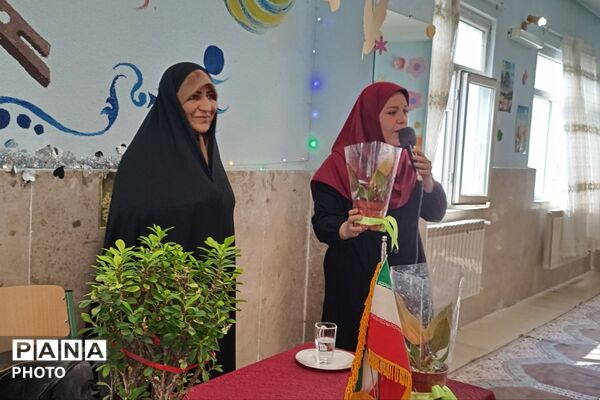 جشن میلاد حضرت زینب(س) در دبستان حضرت معصومه(س)